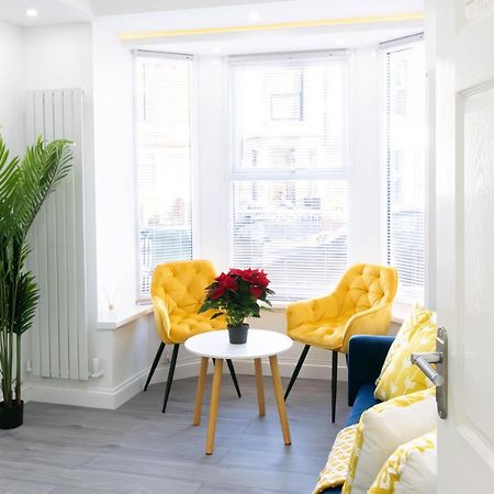 Open Mind Property - 6 Luxury Bedrooms With Free Parking Portsmouth Eksteriør bilde