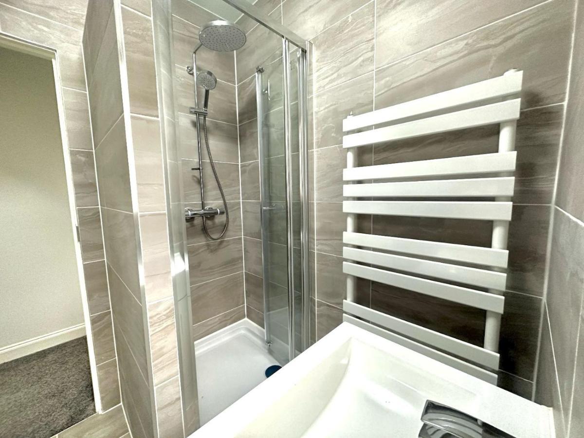 Open Mind Property - 6 Luxury Bedrooms With Free Parking Portsmouth Eksteriør bilde