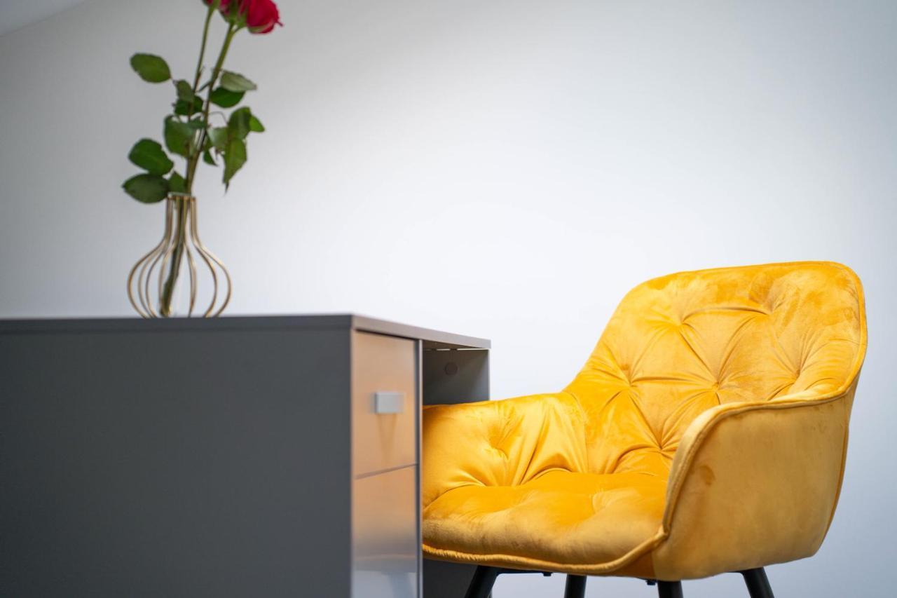 Open Mind Property - 6 Luxury Bedrooms With Free Parking Portsmouth Eksteriør bilde