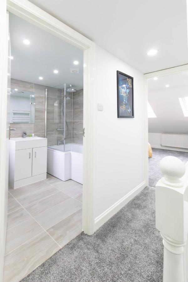 Open Mind Property - 6 Luxury Bedrooms With Free Parking Portsmouth Eksteriør bilde