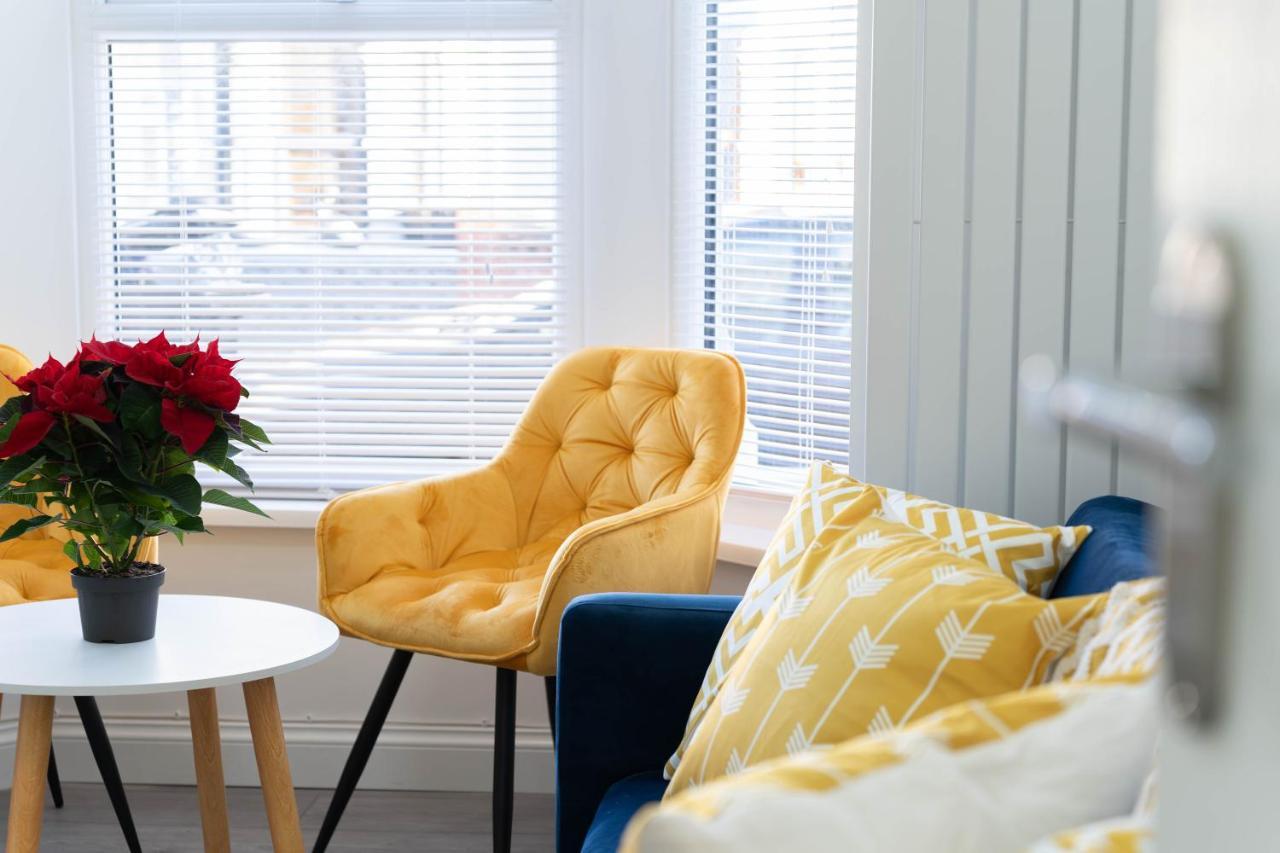 Open Mind Property - 6 Luxury Bedrooms With Free Parking Portsmouth Eksteriør bilde