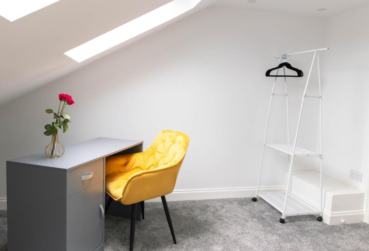 Open Mind Property - 6 Luxury Bedrooms With Free Parking Portsmouth Eksteriør bilde